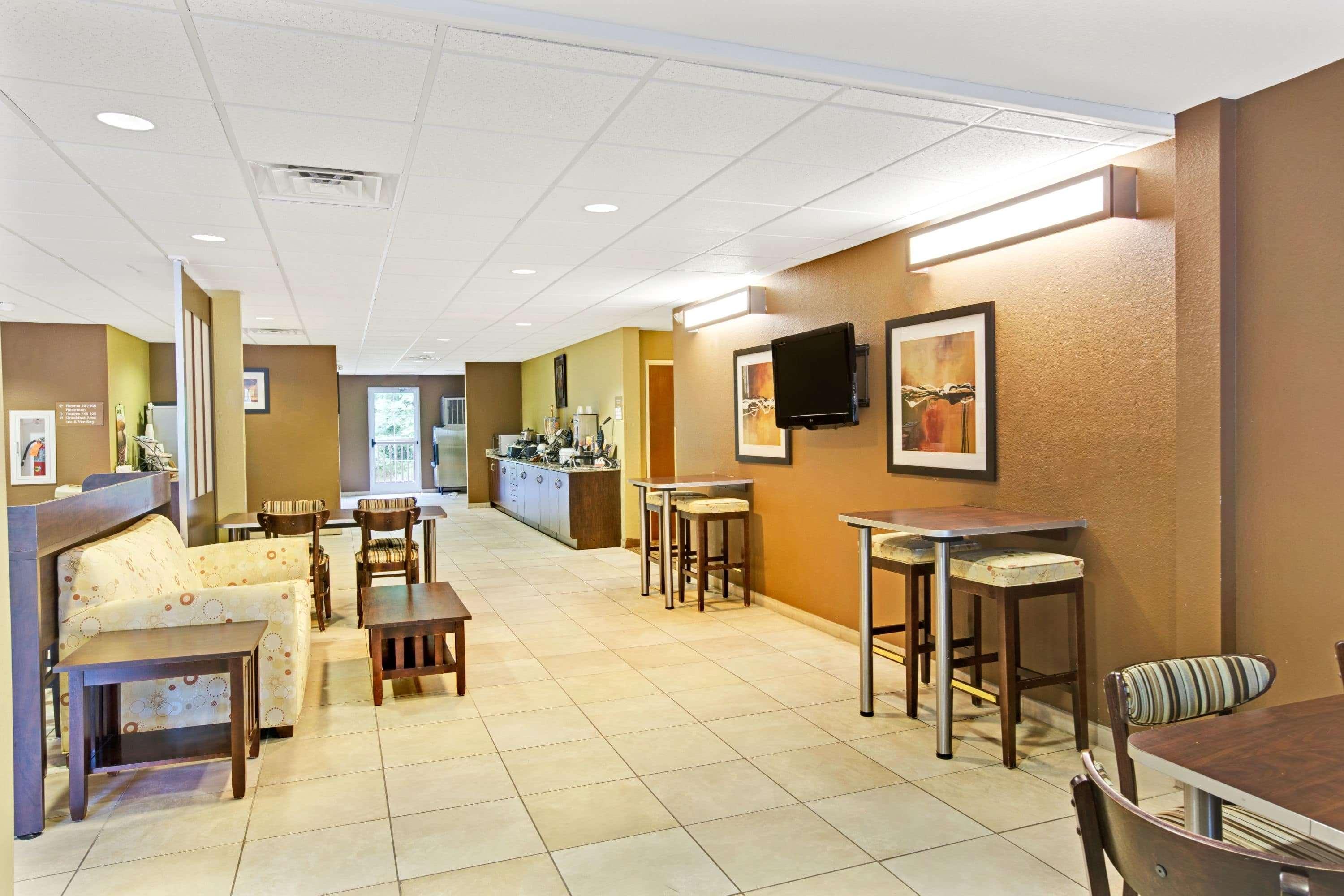 Microtel Inn & Suites By Wyndham Bryson City Exterior photo
